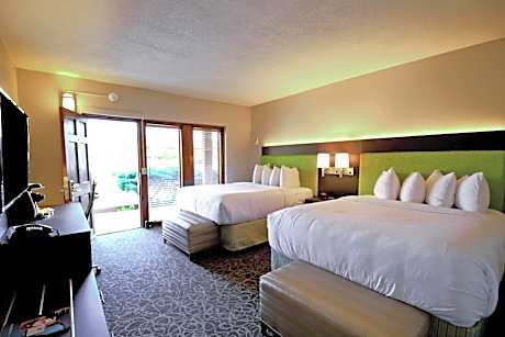 Queen Room with Two Queen Beds - Non-Smoking
