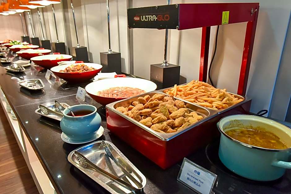 Holiday Inn Express Taipei Train Station