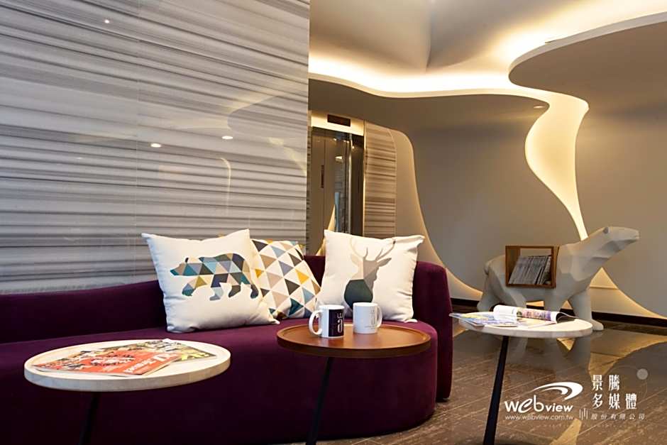 YA-NOLD HOT SPRING HOTEL