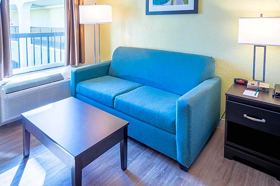 Quality Inn Palm Beach International Airport