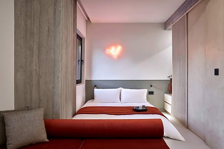 The Newel Metaxourgeio