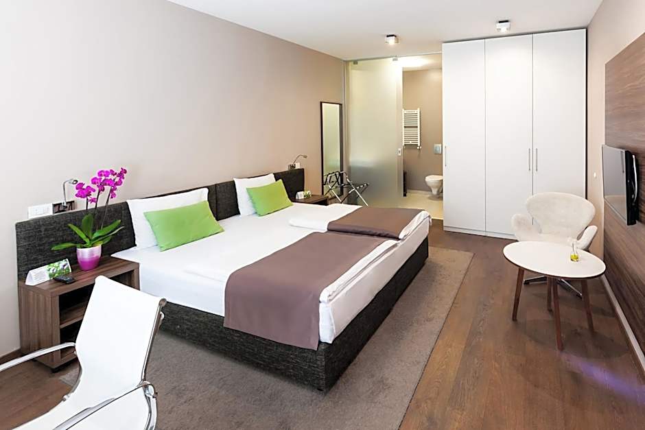 Adresa Suites