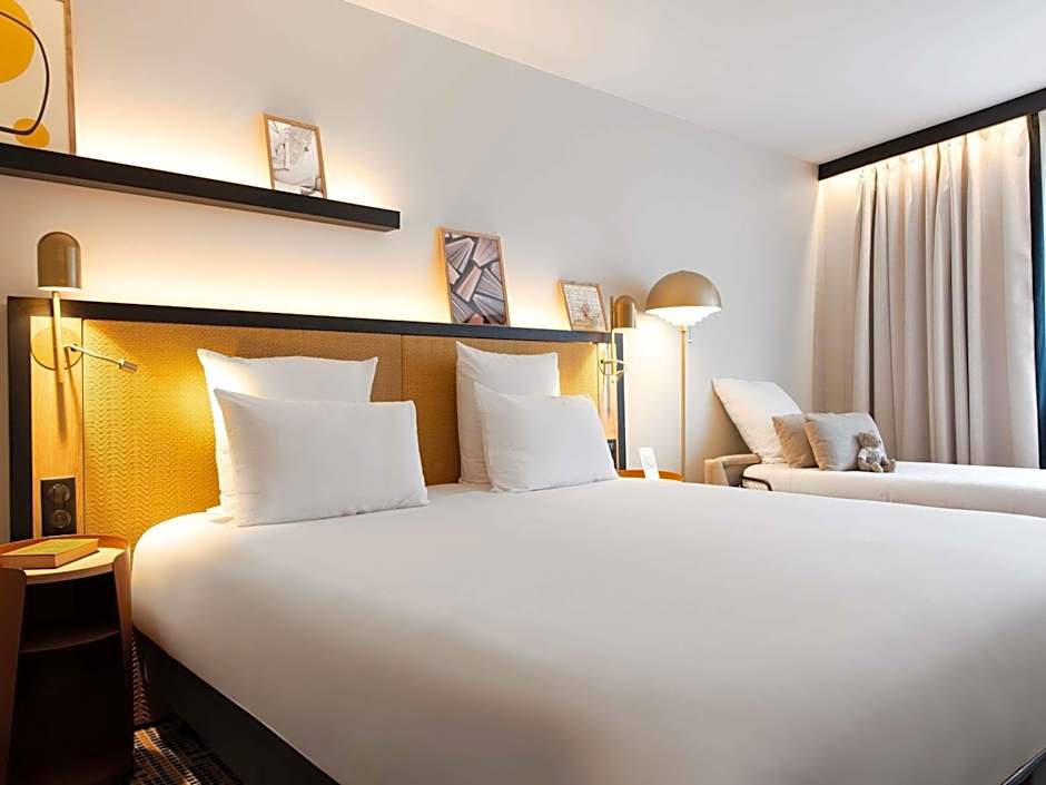 Mercure Paris Bercy Bibliotheque