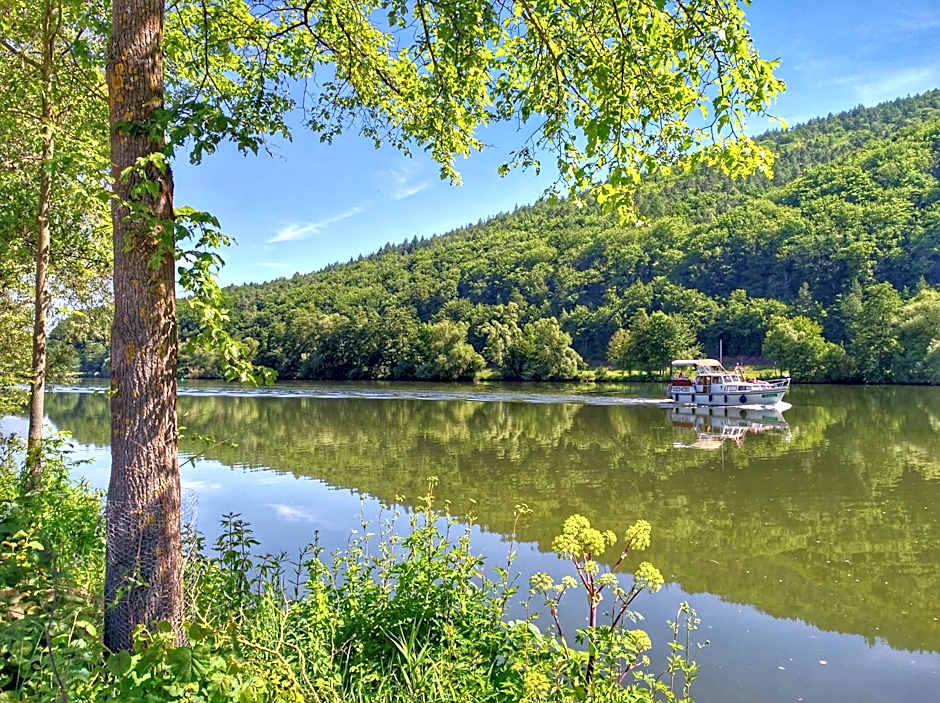 Weekly Boardinghouse