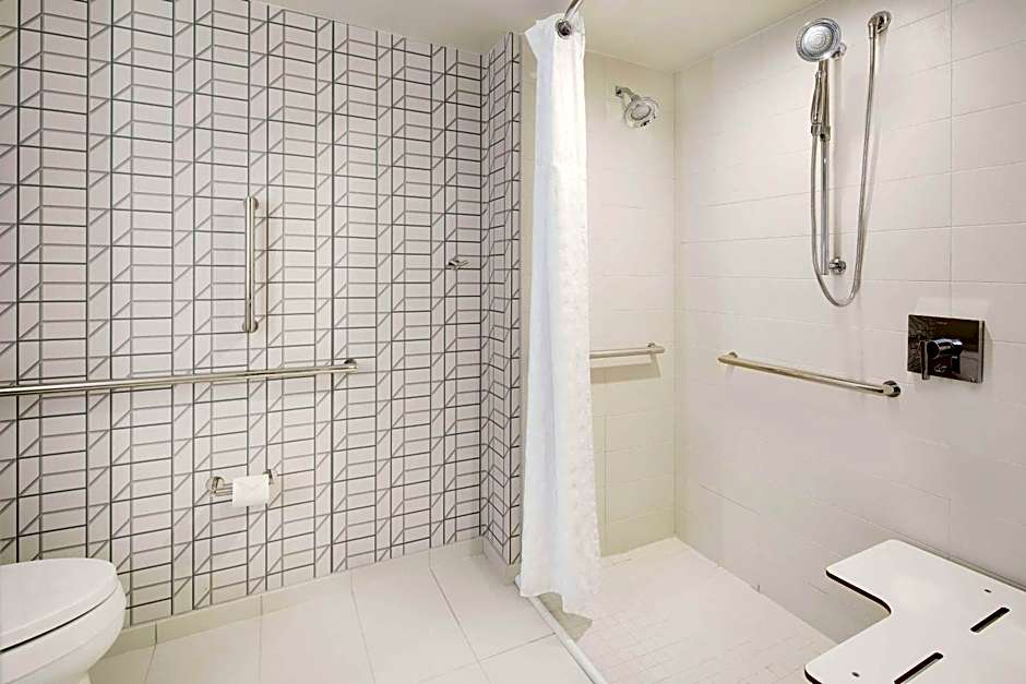 Embassy Suites by Hilton Atlanta-Perimeter Center