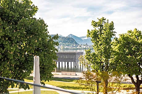 Junior Suite with Lake View and Balcony