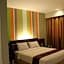 Pose In Hotel Solo
