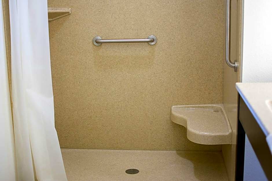 Boarders Inn & Suites by Cobblestone Hotels - Syracuse