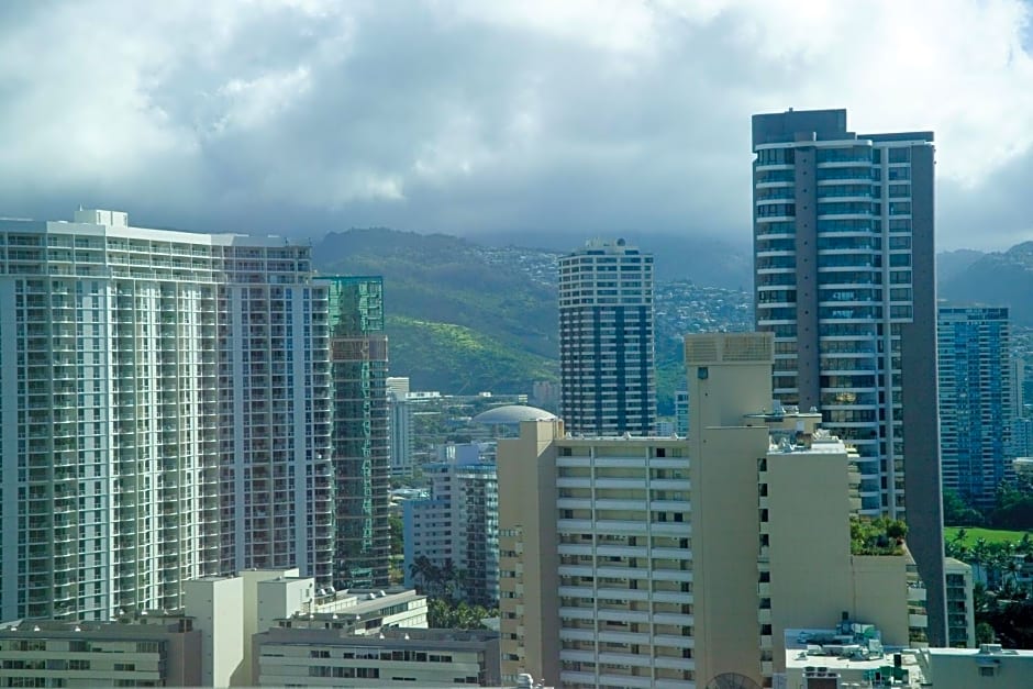 Waikiki Marina Resort at the Ilikai