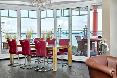 Penthouse Suite with Terraace and Sea View