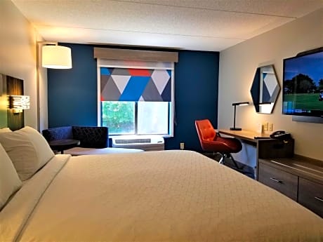 Standard King Room