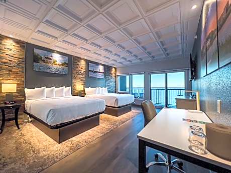 Terrace Bay Hotel - Lakefront