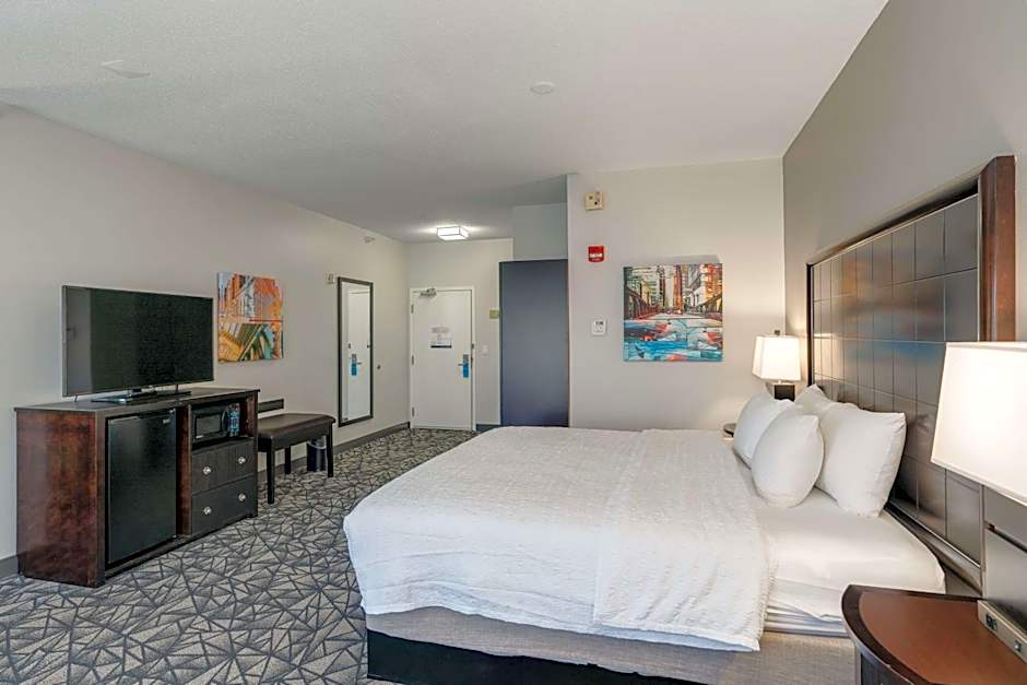 Hampton Inn By Hilton Bloomington West