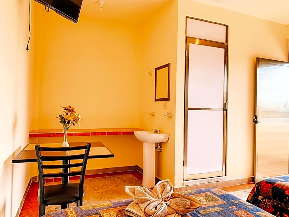 Hotel Sociedad y Maristas