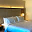Holiday Inn Express and Suites Chatsworth By IHG