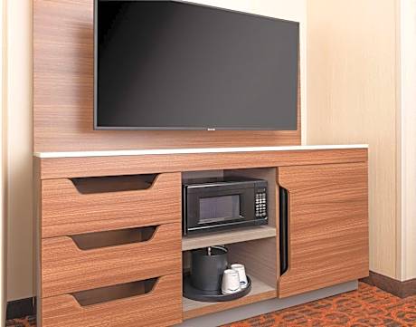 King Room Mobility and Hearing Access/Non-Smoking