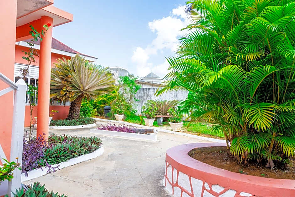 Shields Negril Villas