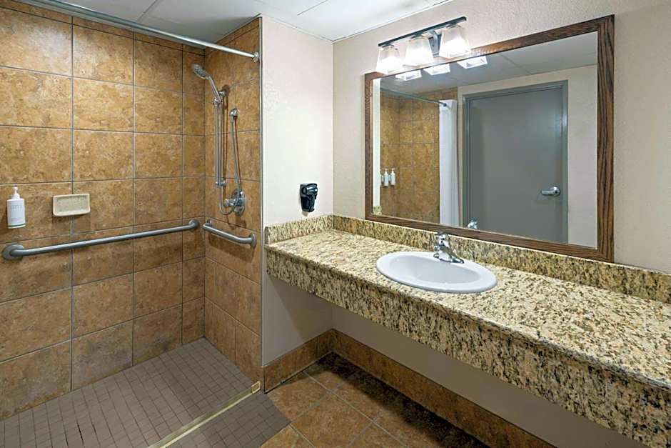 Days Inn & Suites by Wyndham Bozeman