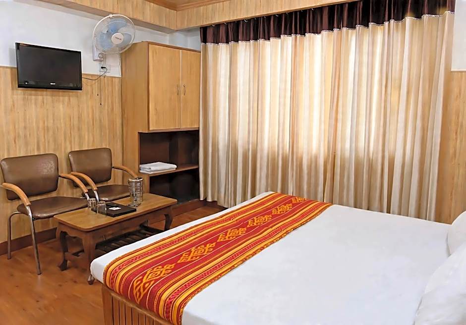 Hotel Chaman Palace