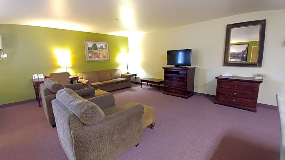 Super 8 by Wyndham McCall