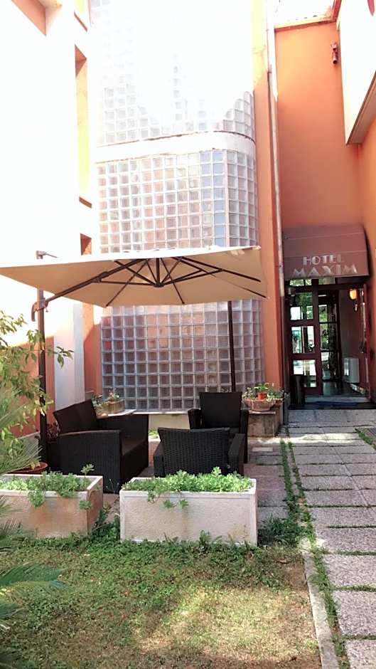 Hotel Maxim