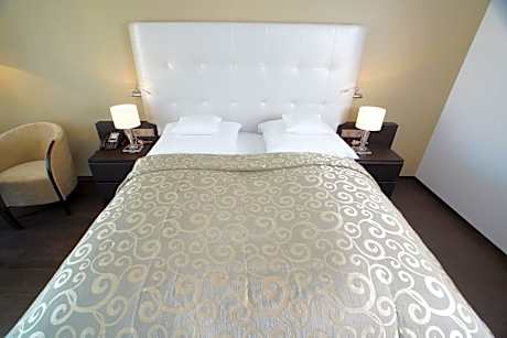 Luxury Suite