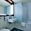greet hotel restaurant Angouleme Ouest