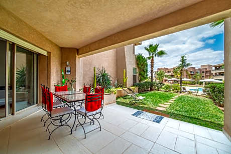 Relaxing Summer-Pool-Garden-Wifi