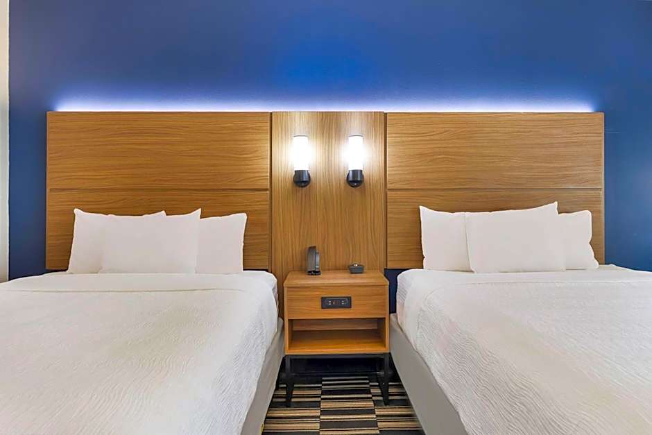 La Quinta Inn & Suites by Wyndham Alvin