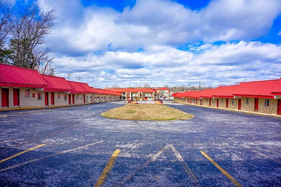 Ozark Junction mountain view by OYO