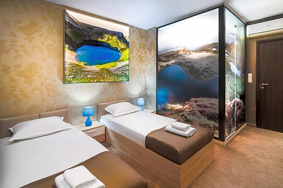 Central Point Boutique Hotel