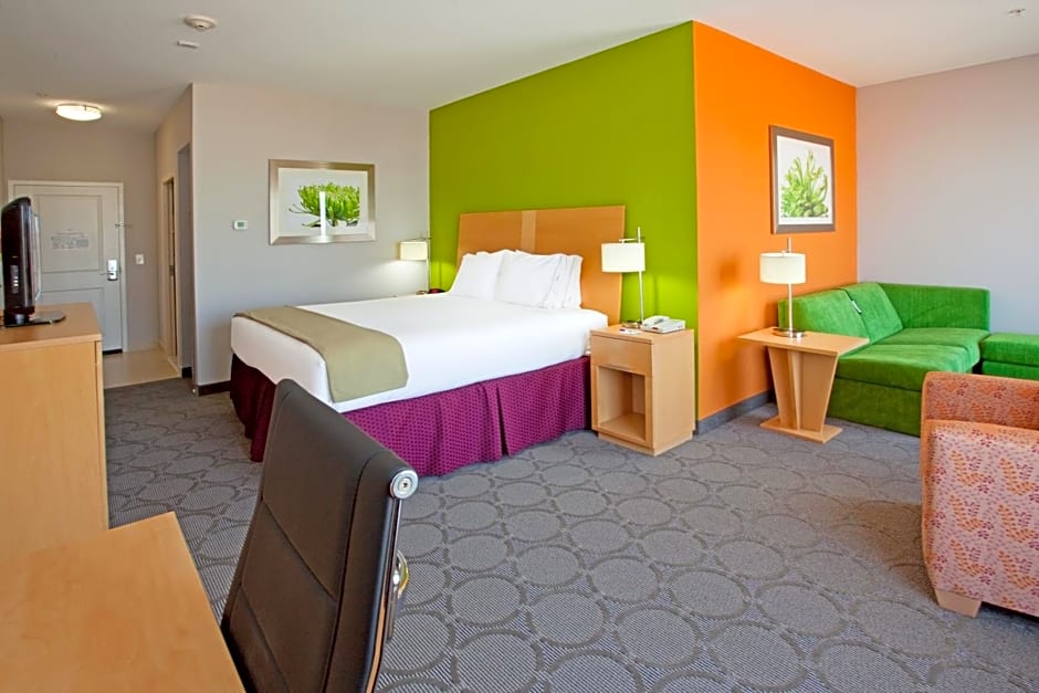 Holiday Inn Express Hotel & Suites Clute-Lake Jackson, an IHG Hotel