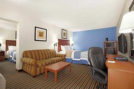 Deluxe Double Room with Two Double Beds - Non-Smoking