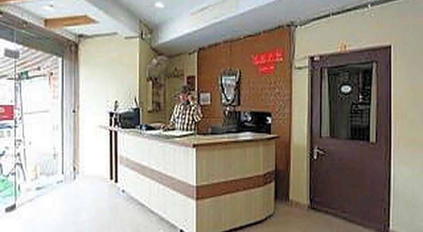Shree Devina Palace By OYO – Indore, OH
