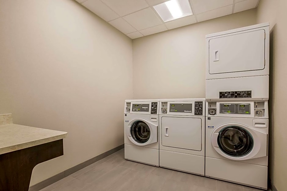 MainStay Suites