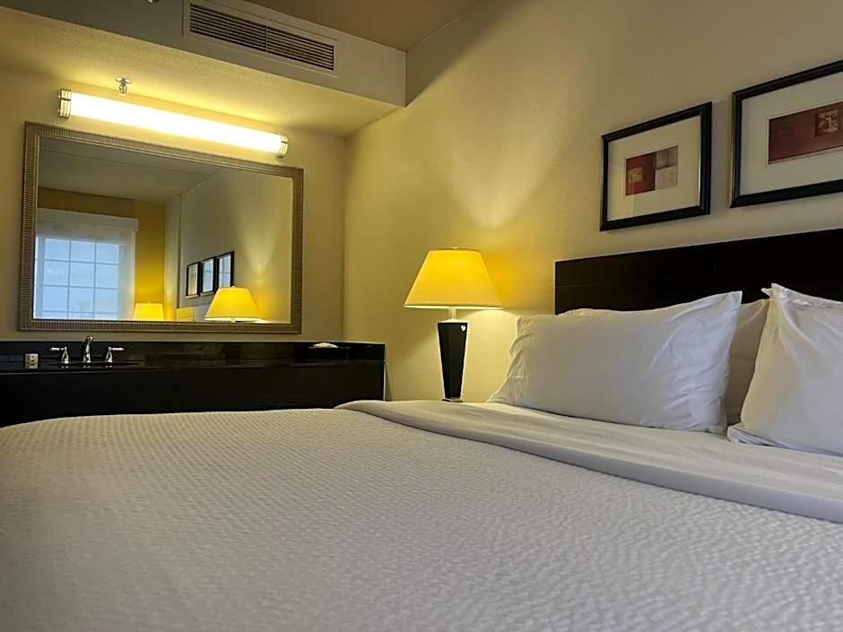Holiday Inn & Suites Springfield-I-44 By IHG