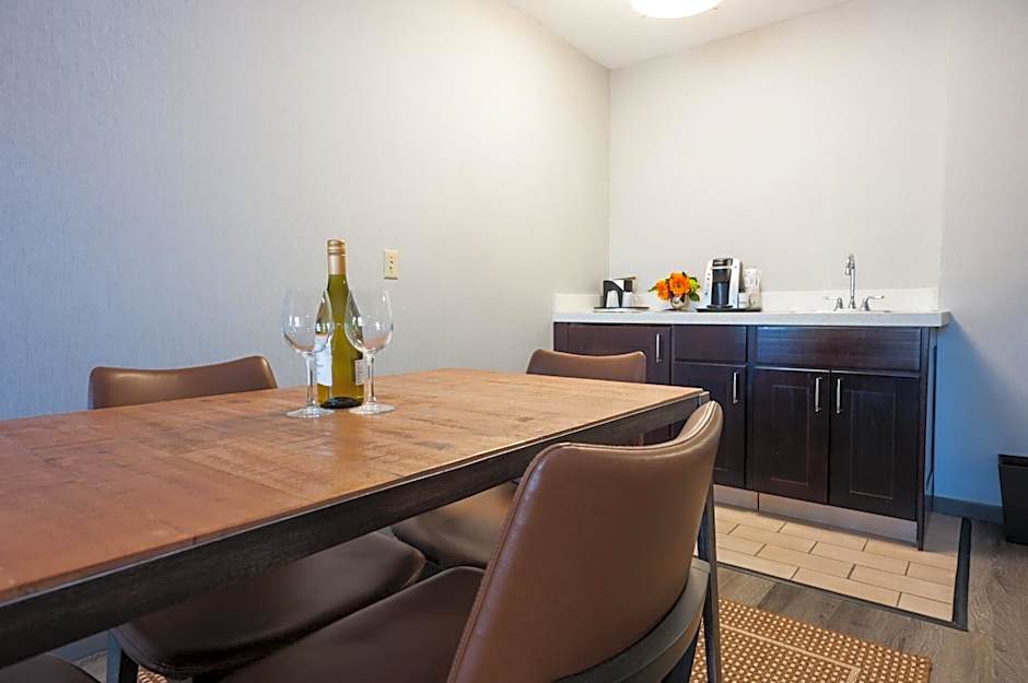 Hotel Indigo Napa Valley By IHG