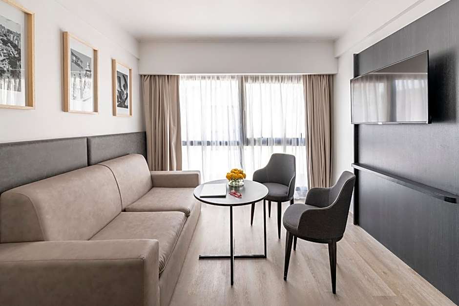 Efe Hotel & Cowork