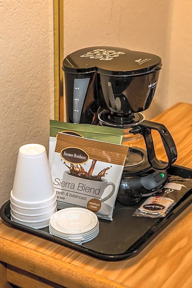 Americas Best Value Inn & Suites Detroit Lakes