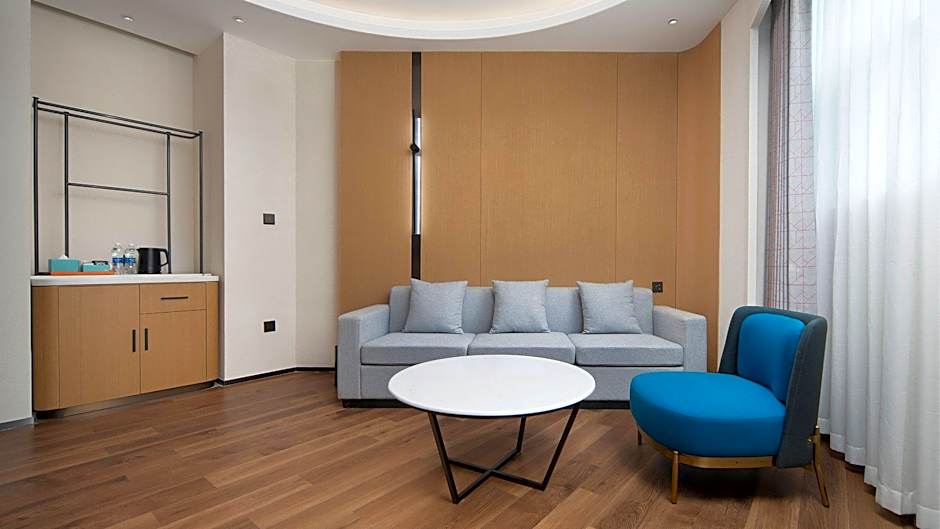 Holiday Inn Express Xi'an Qujiang Center By IHG