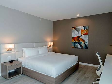 Deluxe King Room - Mobility Access