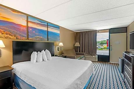1 King Bed Mobility Accessible Room Non-Smoking