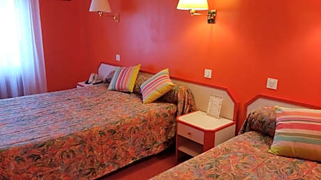 The Hotel House Aux Cerisiers