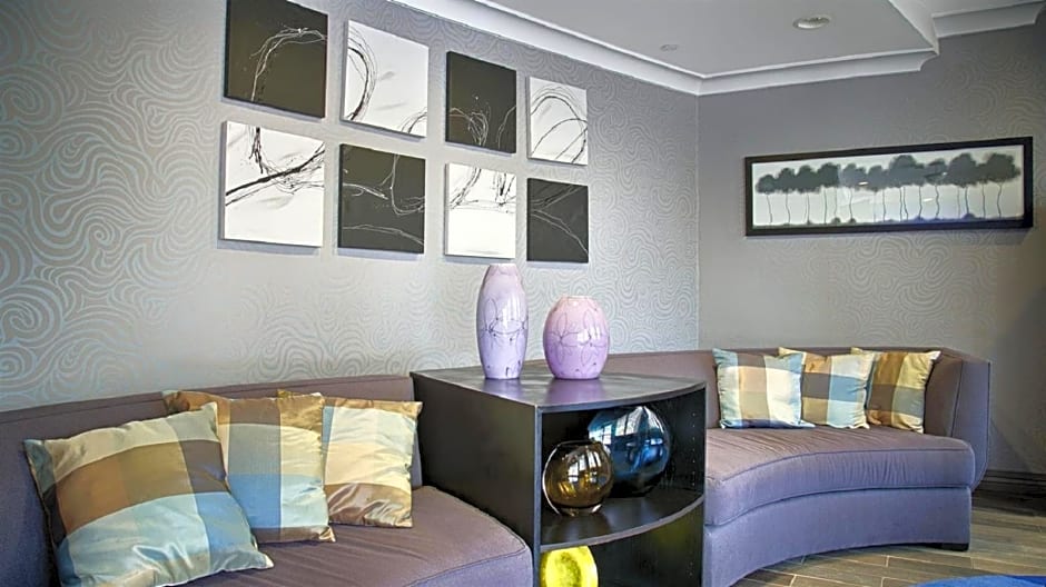 Best Western Plus Avita Suites