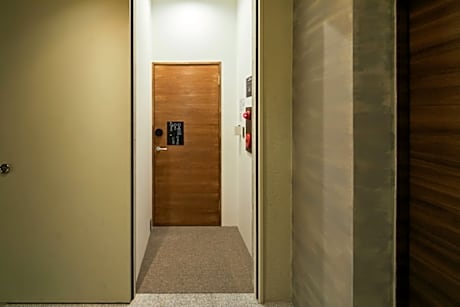 Mizuka Nakasu 5 - Unmanned Hotel -