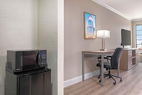 King Studio Suite with Sofa Bed