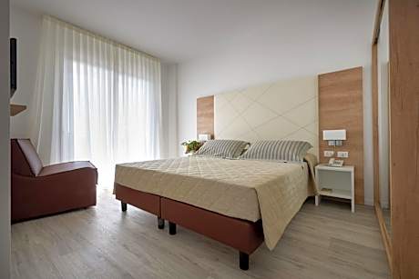 Triple Room with Sea View