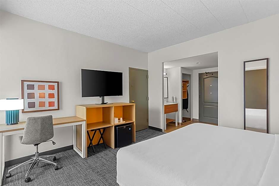 Spark by Hilton Des Plaines Chicago O'Hare