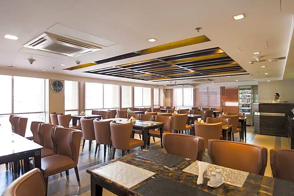 Platinum Grand Hotel