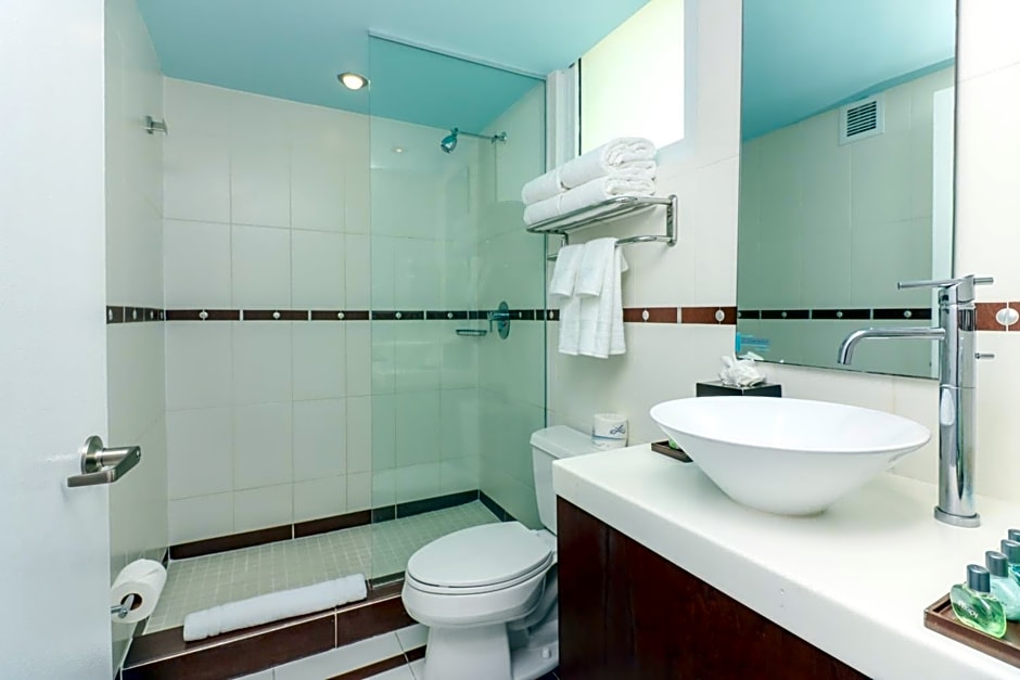 San Juan Water & Beach Club Hotel